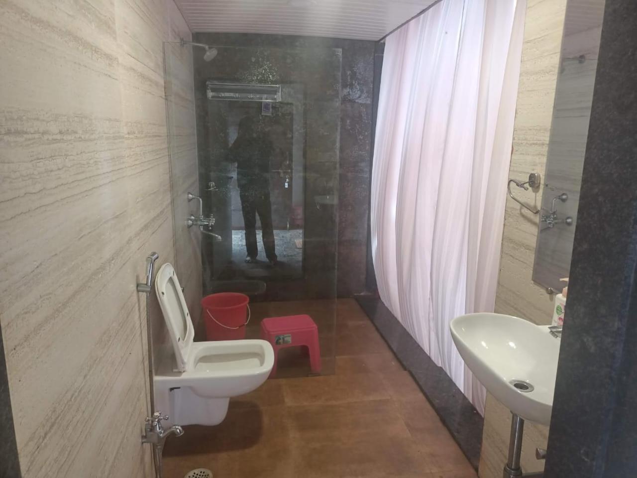 Hotel River Orchid Resort Satara Bagian luar foto